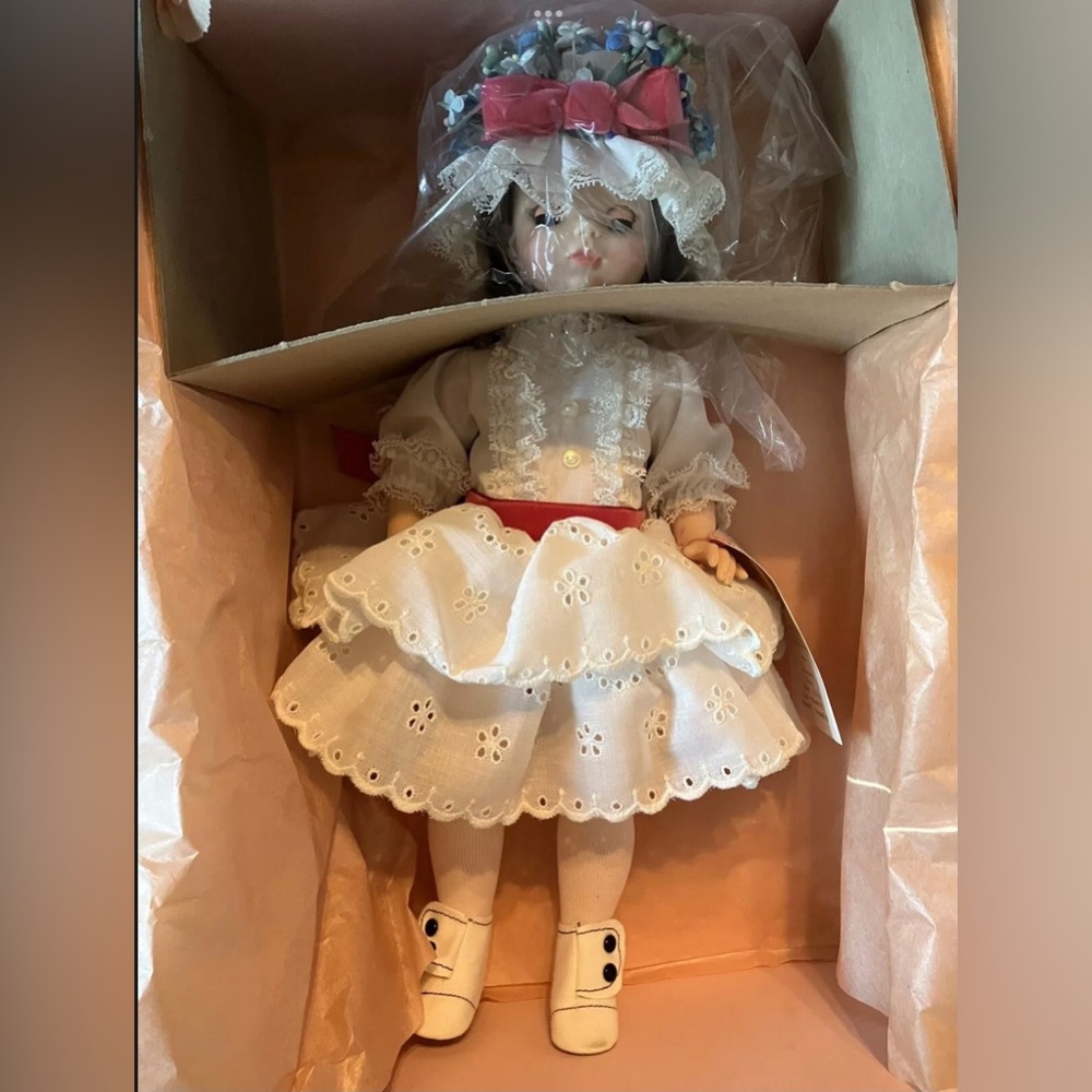Vintage Degas Girl by Madame Alexander - #1575 Fine Art Series - New In Box - Picture 3 of 4
